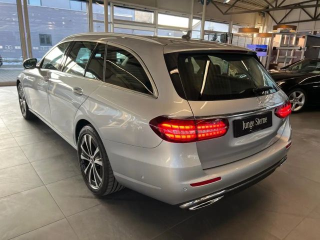 Mercedes-Benz E 300 AVANTGARDE E 300 de Estate
