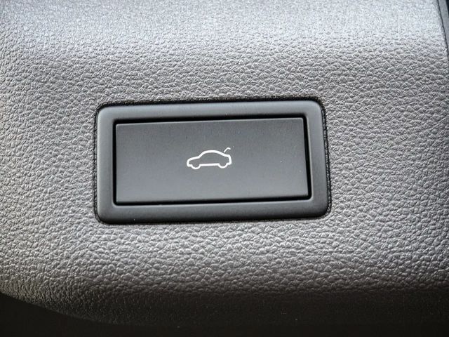 Volkswagen Multivan 2.0 TDI Life T7