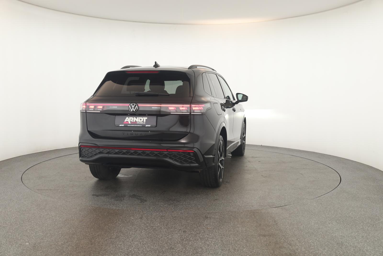 Volkswagen Tiguan 2.0 TSI DSG IQ.Drive R-Line