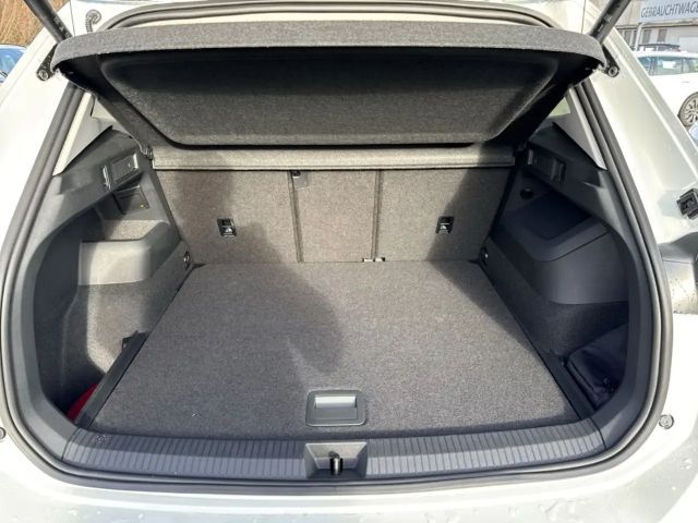 Volkswagen Tiguan 1.5 eTSI Elegance Elegance