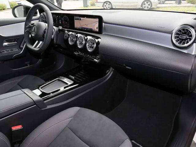 Mercedes-Benz A 200 AMG Line