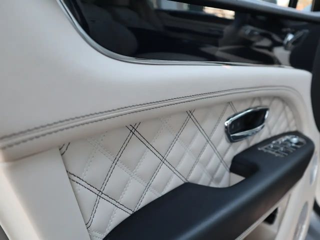 Bentley Bentayga V8