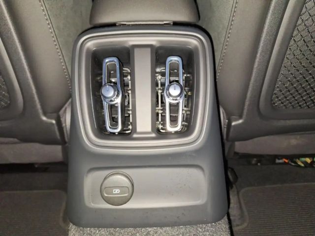 Volvo XC40 Dark Recharge T4 Ultimate