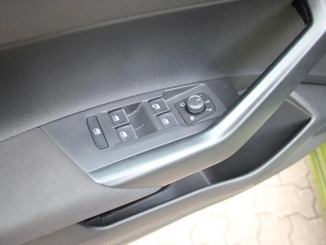 Volkswagen Taigo 1.0 TSI R-Line