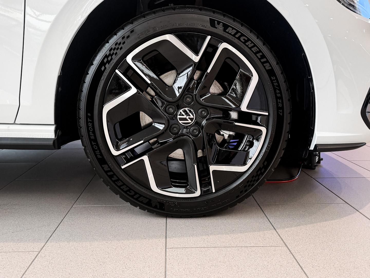 Volkswagen Polo 1.0 TSI DSG R-Line