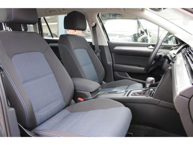 Volkswagen Passat GTE Variant