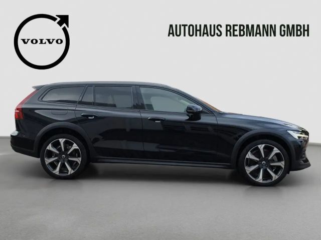 Volvo V60 Cross Country AWD Ultimate