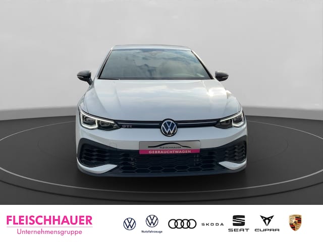 Volkswagen Golf 2.0 TSI Golf VIII