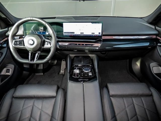 BMW 540 540d M-Sport Touring xDrive