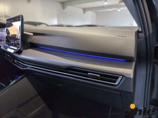 Volkswagen Golf DSG Golf VIII Style Variant