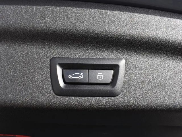 BMW X1 xDrive23i Aut. xLine Mild-Hybrid Navi AHK