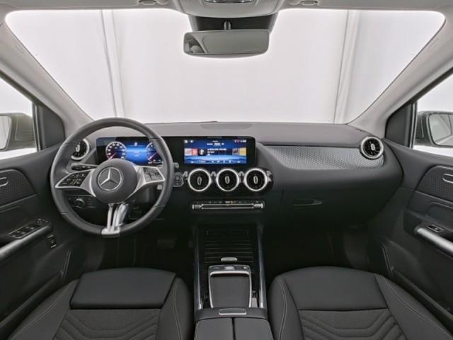 Mercedes-Benz B 180 Progressive Sedan