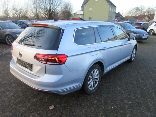 Volkswagen Passat 2.0 TDI Business DSG Variant