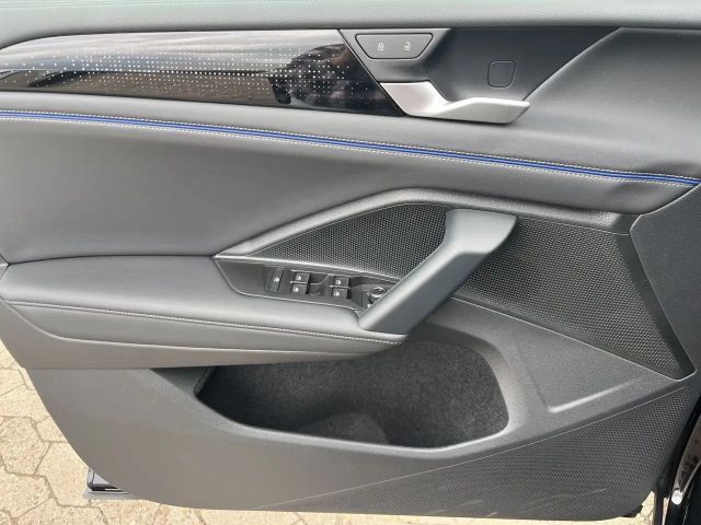 Volkswagen Tiguan IQ.Drive R-Line Style