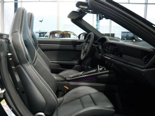 Porsche 911 4 Cabrio Carrera GTS