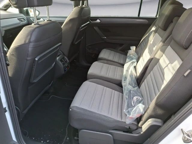 Volkswagen Touran 2.0 TDI DSG Highline R-Line