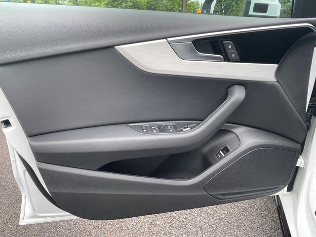 Audi A4 35 TDI Avant S-Line S-Tronic