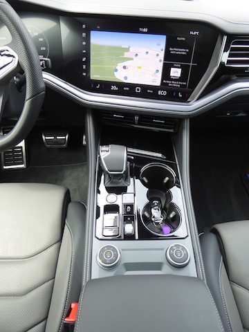 Volkswagen Touareg Touareg 3.0  R-L  DT210TDI A8A