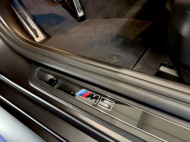 BMW M5 Touring,FrozenMatt,AHK,Panorama,B&W,Leasing,neu