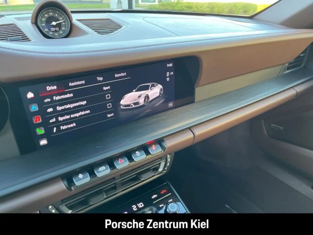 Porsche 992 4 Coupé GTS Targa