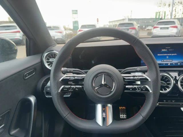 Mercedes-Benz A 180 AMG Line Hatchback