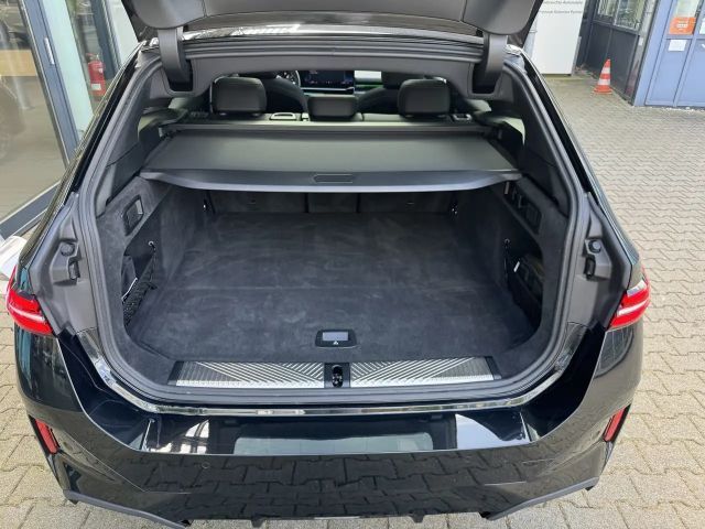 BMW 540 540d M-Sport Touring xDrive