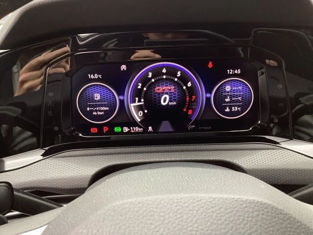 Volkswagen Golf GTI Style