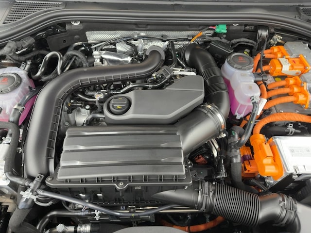 Volkswagen Passat DSG R-Line eHybrid