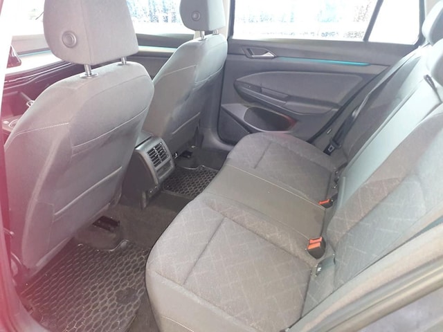 Volkswagen Golf 1.0 TSI Life Variant