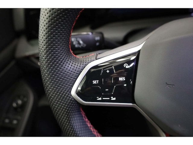 Volkswagen Golf 2.0 TSI