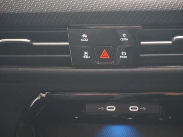 Volkswagen Golf DSG R-Line