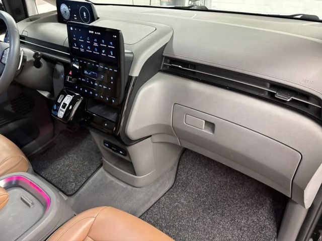 Hyundai Staria Signature Vierwielaandrijving