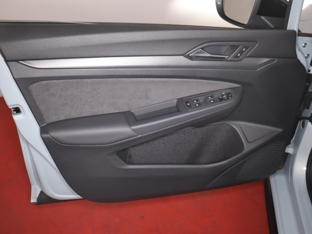 Volkswagen Golf 1.5 eTSI Style Variant