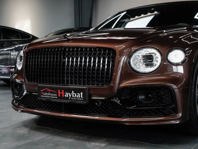 Bentley Flying Spur V8