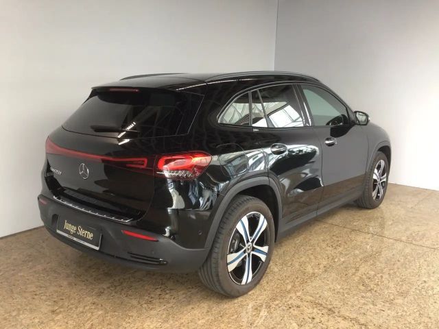 Mercedes-Benz EQA 250 Electric Art