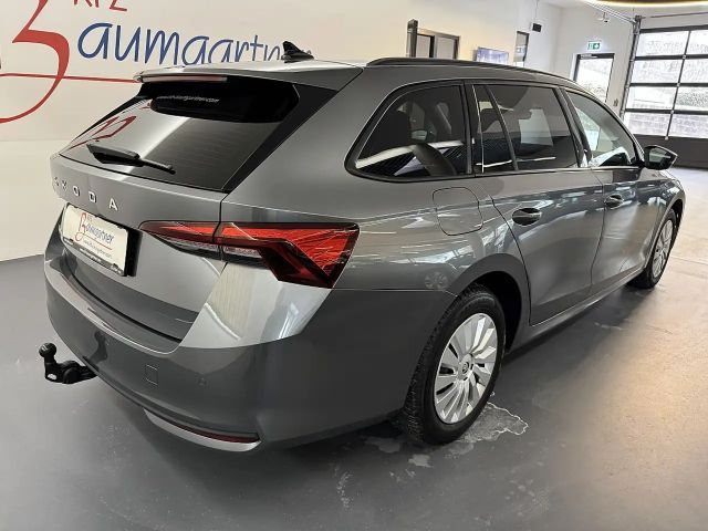 Skoda Octavia Kombi 2,0TDI *LED*AHK*Smart Link*Tempomat*Getön...