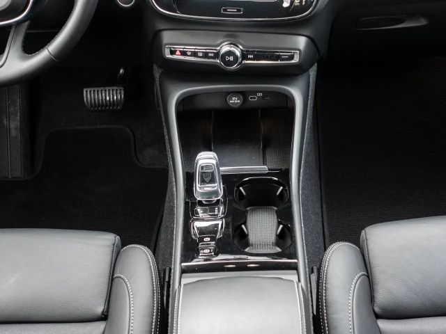 Volvo XC40 Dark Plus