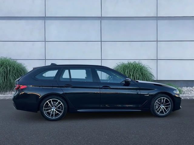 BMW 530 530e M-Sport Touring xDrive