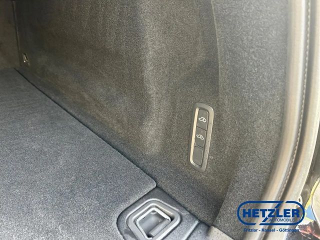 Volvo XC60 AWD Dark Plus