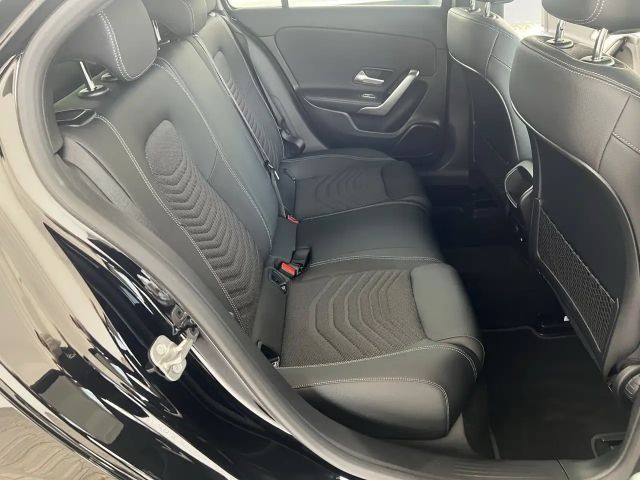 Mercedes-Benz A 180 Progressive