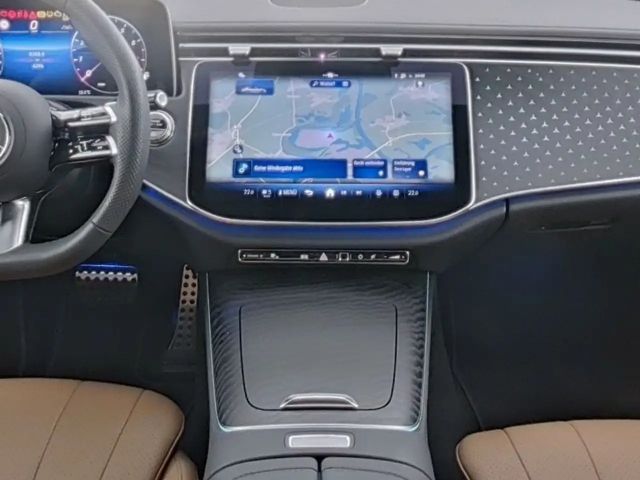 Mercedes-Benz E 200 AMG Line Sedan