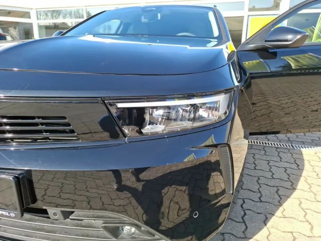 Opel Astra Enjoy Sports Tourer