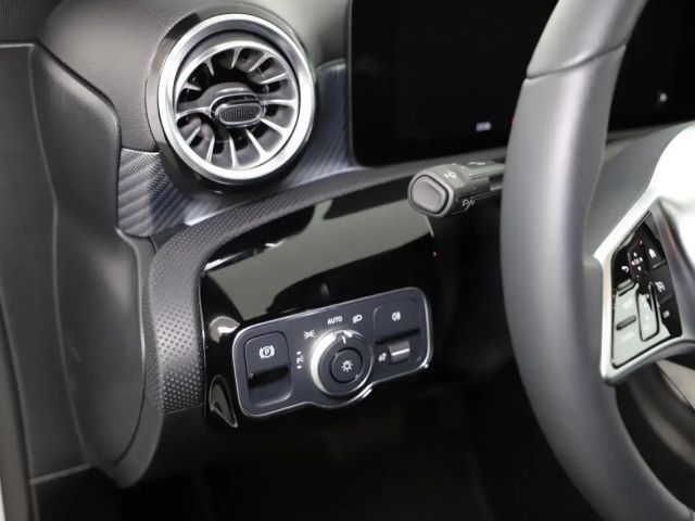 Mercedes-Benz A 180 Progressive