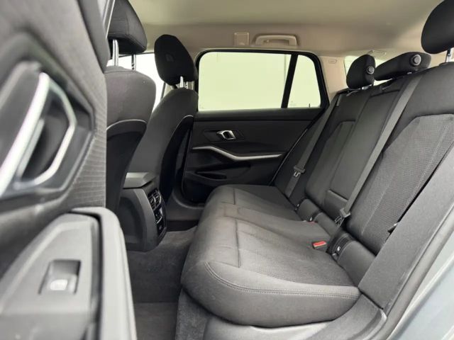 BMW 320 320i Touring