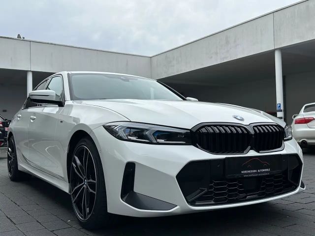 BMW 320 320i M-Sport Sedan xDrive