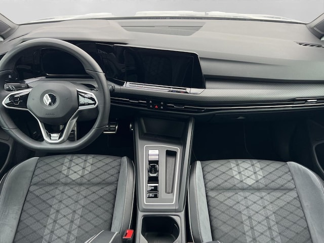 Volkswagen Golf 1.5 eTSI DSG R-Line