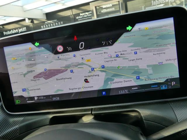 Mercedes-Benz C 200 AMG Line Sedan