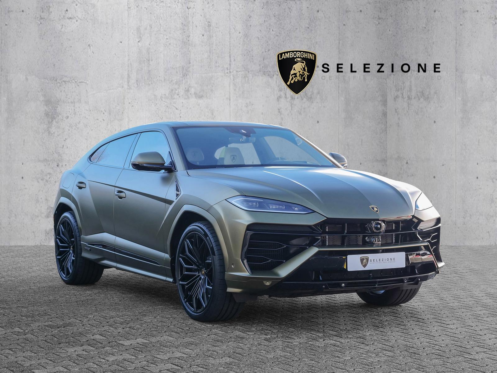 Lamborghini Urus SE Verde Gea, Interior Carbon Pack