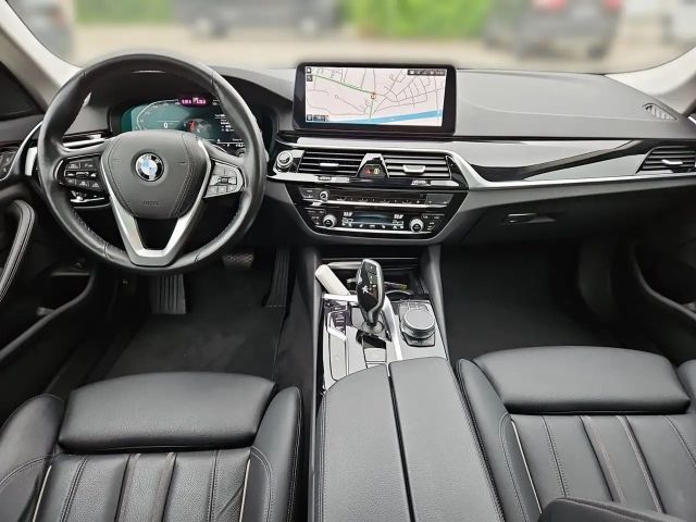 BMW 530 530d Business Line Sedan xDrive