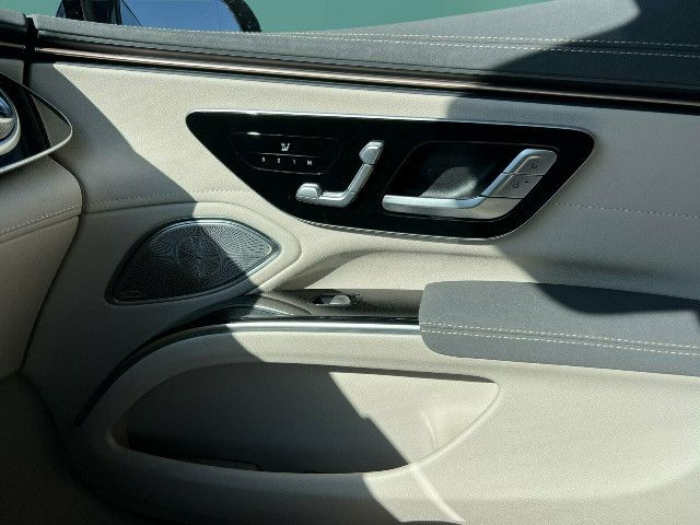 Mercedes-Benz EQS 450 Sedan